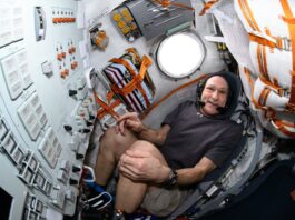 Oregon Students to Question NASA Astronaut NASA Astronaut to Answer Questions from Students in Oregon - NASA