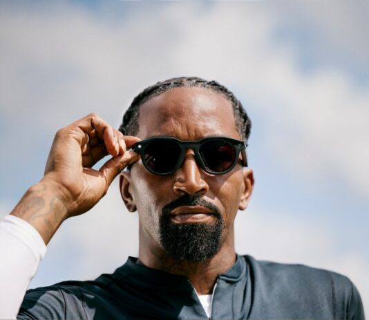 Oakley Meta HSTN Debuts in India, Boasts AI Features Oakley Meta HSTN Set to Launch in India on December 1, with Performance-Driven AI Features