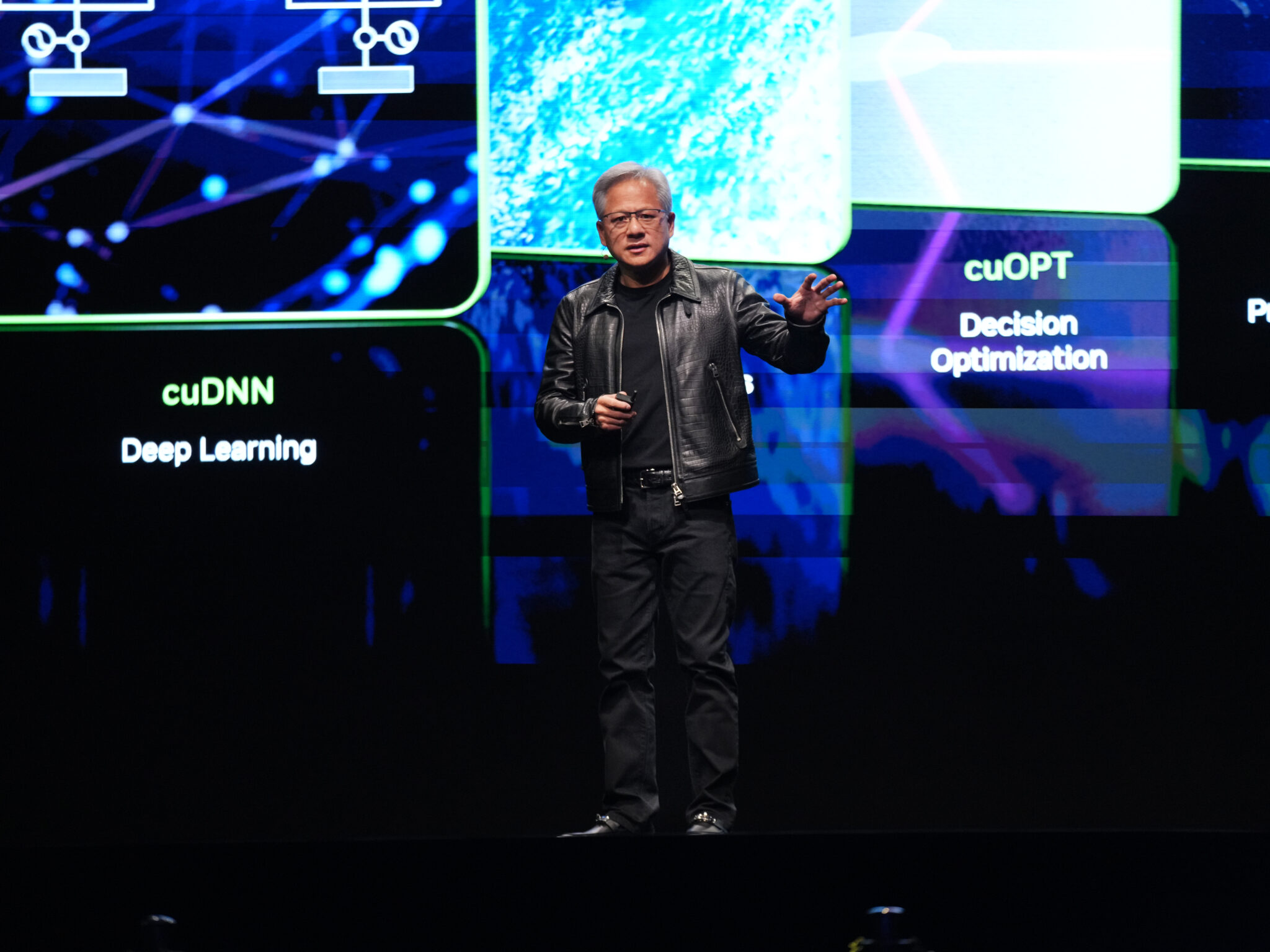 3423791 fireside on stage 01407 scaled.jpg “India Should Manufacture Its Own AI,” Declares NVIDIA CEO