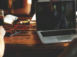 5 Best Laptops under ₹25000 in India 5-best-laptops-under-25000-in-india