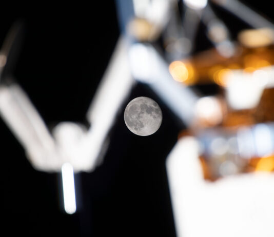 NASA Invites Industry Ideas for Lunar and Martian Communications NASA Seeks Industry Concepts on Moon, Mars Communications - NASA