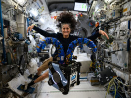 Quarter-Century of Space Station Innovations Fuels NASA Exploration NASA astronaut and Expedition 72 Commander Suni Williams onboard space station with the Astrobee robotic free-flyer in the Kibo laboratory module.