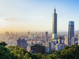 AWS Unveils New Asia Pacific Region in Taipei Skyline of Taipei including the Taipei 101 building