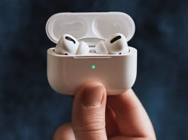 One AirPod Not Charging? Try These Fixes One AirPod not charging