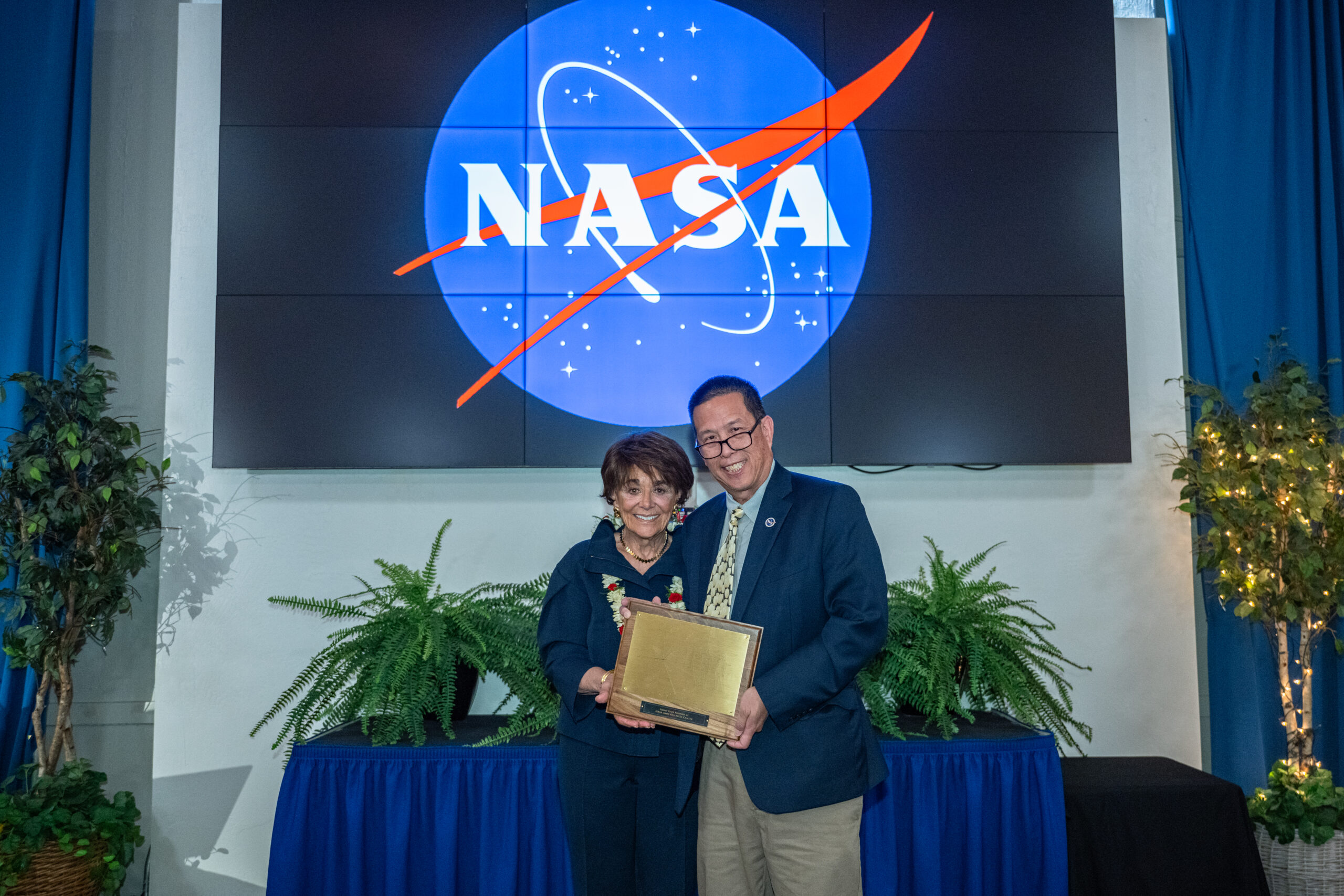 acd24 0170 005.jpg NASA Ames Recognizes Representative Eshoo for Her 32 Years of Service - NASA