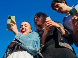 UK Study Links Friendships to Economic Opportunities | Meta New Research on the Relationship Between Friendships and Economic Opportunity in the UK | Meta