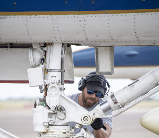 NASA picks finalists in student aircraft maintenance competition. NASA Selects Finalists in Student Aircraft Maintenance Competition