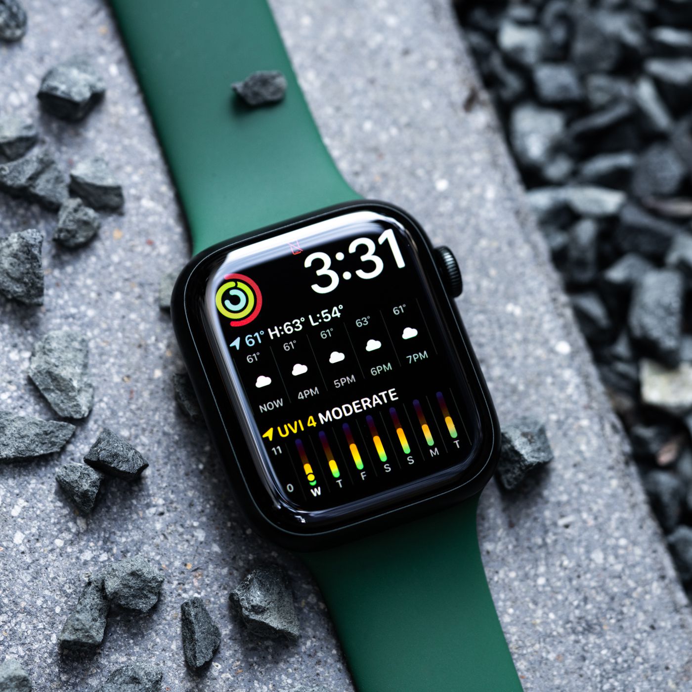 Apple Watch Series 7 Not Charging? Try These Fixes