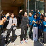Apple’s historic Ginza store welcomes back eager shoppers Apple reopens iconic Ginza store to thousands of excited customers