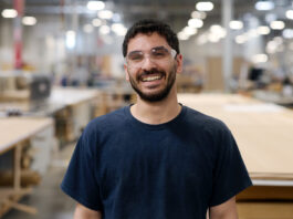 Apple Launches Manufacturing Academy in Detroit on August 19 Apple Manufacturing Academy opens in Detroit on August 19