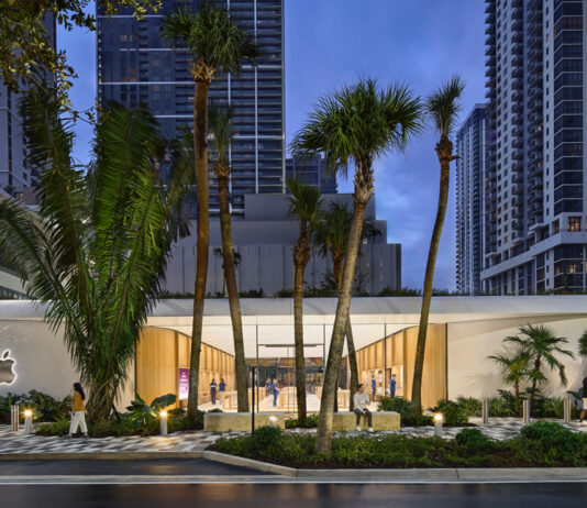 Apple Store debuts at Miami Worldcenter on January 24. Apple Miami Worldcenter opens Friday, January 24, in downtown Miami