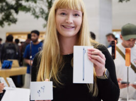 New iPhone, Apple Watch, AirPods hit stores uniquely The latest iPhone, Apple Watch, and AirPods arrive in Apple Store locations