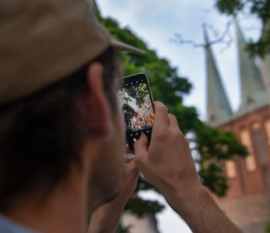 Fairphone 6 Camera Not Working on PostmarketOS: Fix Guide blog fairphone 6 postmarketos main camera fix 20260818