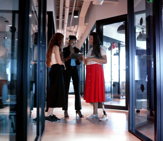 Lenovo Launches AI-Powered ThinkSmart One Pro for Small Spaces Lenovo Unveils ThinkSmart One Pro—AI-Driven Integrated Collaboration Solution for Small Rooms - Lenovo StoryHub