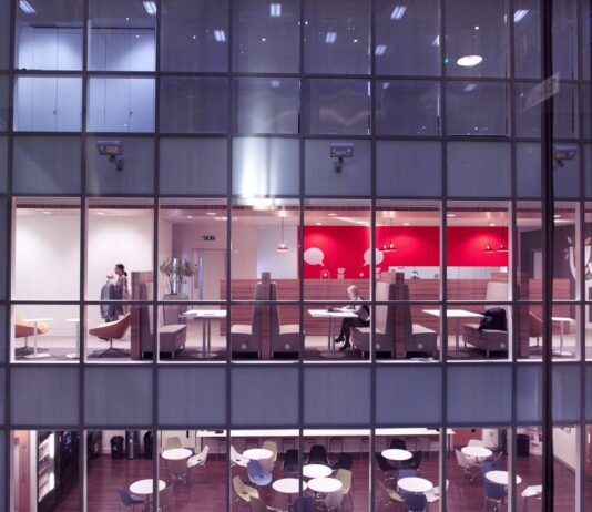 Lenovo teams with Cisco for dynamic work and AI solutions search