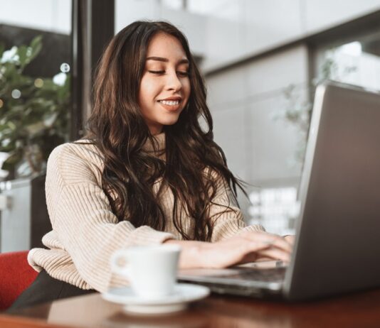 Coursera expands GenAI offerings with daily courses in 2024 Coursera scaled its GenAI catalog with a new course daily in 2024 - Coursera Blog