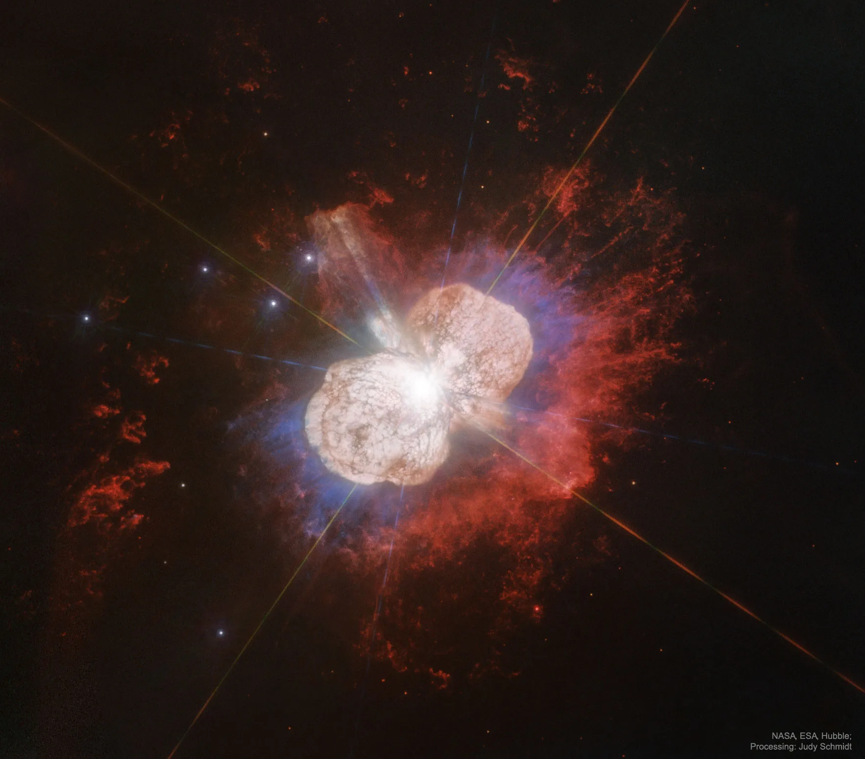 etacarinae hubbleschmidt 1764 aaeb6f.png Hubble image of Eta Carinae