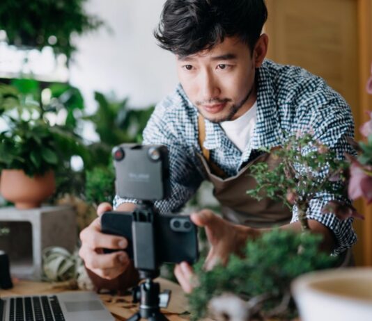 Boost Earnings with Facebook’s Simplified Content Monetization Program Monetize More Content with Facebook’s New Streamlined Program | Meta