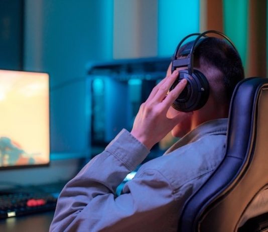 10 Best PS5 Headphones You Should Buy For Yourself best ps5 headphones