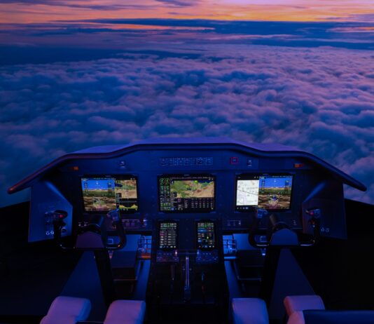 Garmin Introduces Advanced G3000 PRIME Flight Deck Garmin unveils its new, industry-leading integrated flight deck: G3000 PRIME - Garmin Newsroom