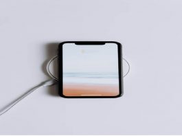 How To Clean Your iPhone’s Charging Port? How To Thoroughly Clean Your Apple iPhone's Charging Port When It's Not Working?