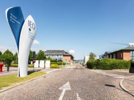 Lenovo, European Institute of Oncology unveil AI supercomputer for research Lenovo and the European Institute of Oncology: an AI supercomputer for research on prevention and treatment - Lenovo StoryHub