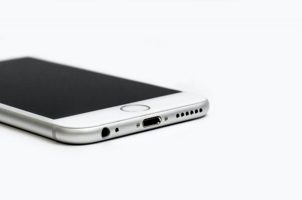 Force Restart Or Hard Reboot iPhone 14