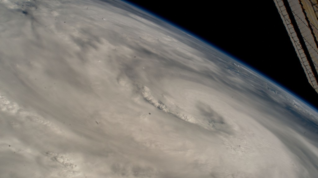 iss072e001650.jpg iss072e001650 (Sept. 25, 2024) -- Hurricane Helene is pictured from the International Space Station as it orbited 257 above the Gulf of Mexico off the coast of Mississippi.