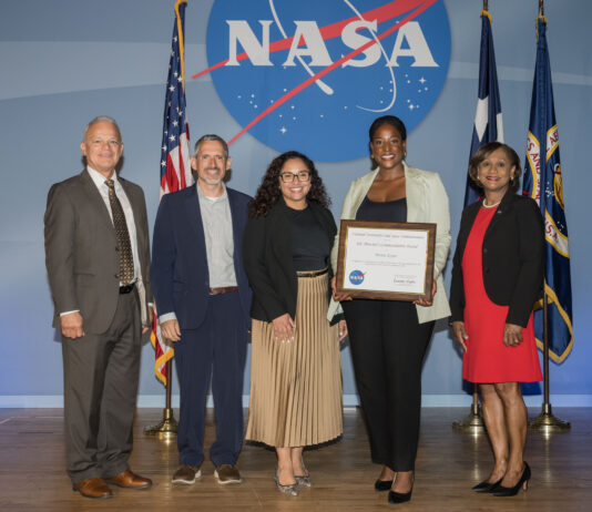 Portia Keyes Secures Essential NASA Support in Starlight Mission A NASA employee receives an award from four of her colleagues.