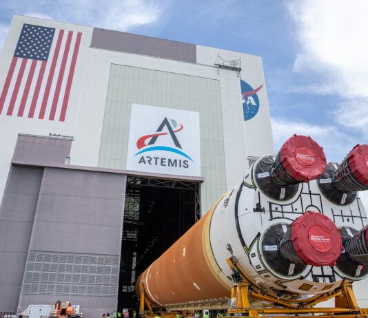 NASA’s Marshall Star – July 31, 2024 Edition After completing its journey from NASA’s Michoud Assembly Facility in New Orleans aboard the Pegasus barge, teams with Exploration Ground Systems (EGS) transport the agency’s powerful SLS (Space Launch System) core stage to NASA’s Kennedy Space Center’s Vehicle Assembly Building in Florida on Tuesday, July 23, 2024. Once inside, SLS will be prepared for integration atop the mobile launcher ahead of the Artemis II launch.