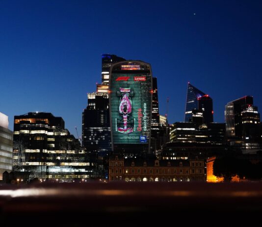 Lenovo and Formula 1 Illuminate London Skyline Buckle Up: Lenovo and Formula 1® light up the London skyline - Lenovo StoryHub