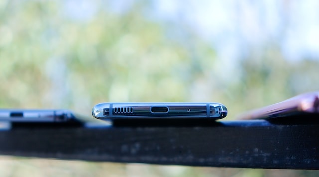 macOS Ventura iPhone won't charge on macbook