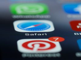 How To Add A Background To Safari In iOS 15