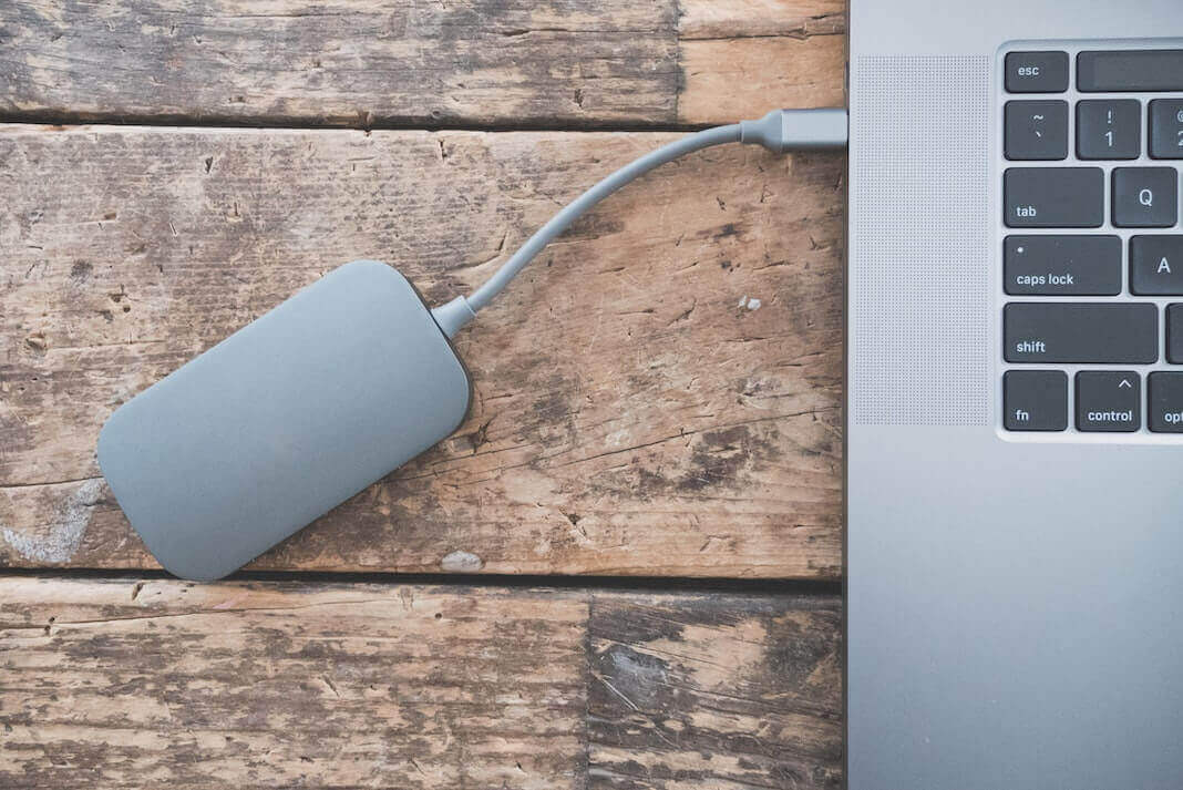 pexels-jessica-lewis-creative-3361486-2-2-2 external hard drive issue