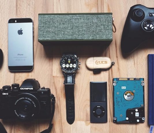 15 Best Gifts For The Tech Lovers Tech lovers