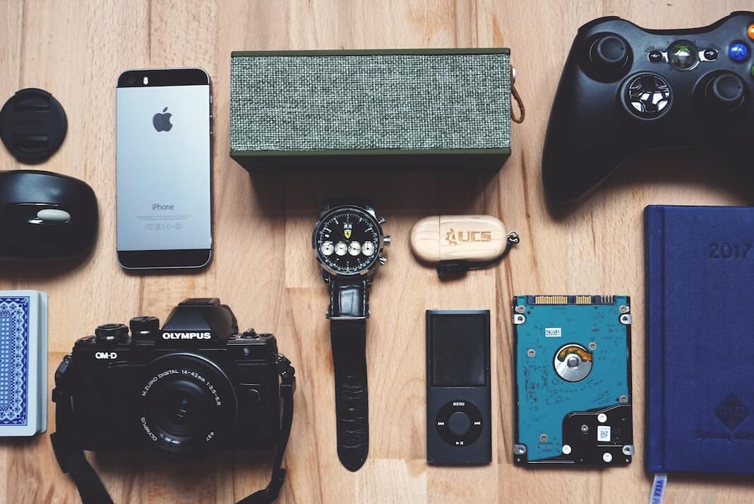 pexels-karol-d-325153-2-2 Tech lovers