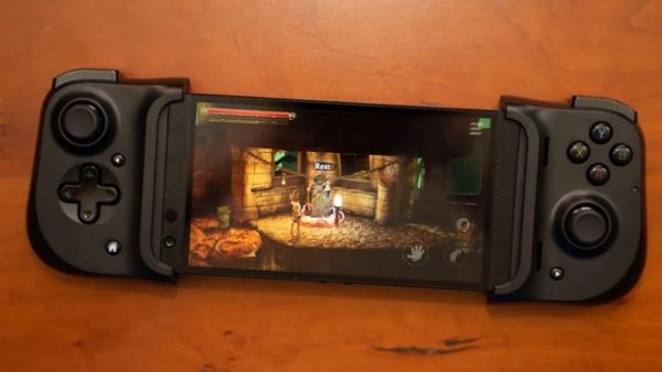 8 Best iPhone And iPad Gaming Controllers - Hawkdive.com