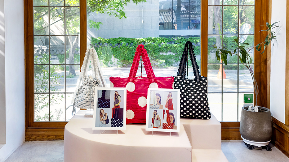 [Interview] Samsung Color E-Paper x PLEATSMAMA: When Retail Spaces Reflect Brand Values