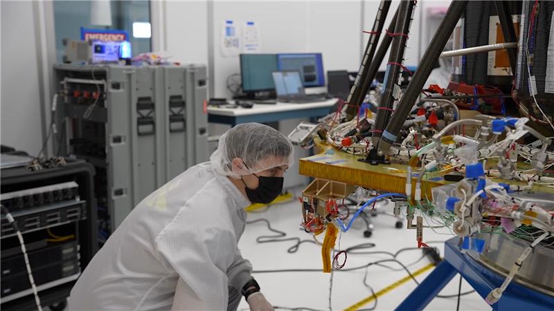 scalpsscamera2.jpg The six SCALPSS cameras mounted around the base of Blue Ghost will collect imagery during and after descent and touchdown. Using a technique called stereo photogrammetry, researchers at Langley will use the overlapping images to produce a 3D view of the surface.