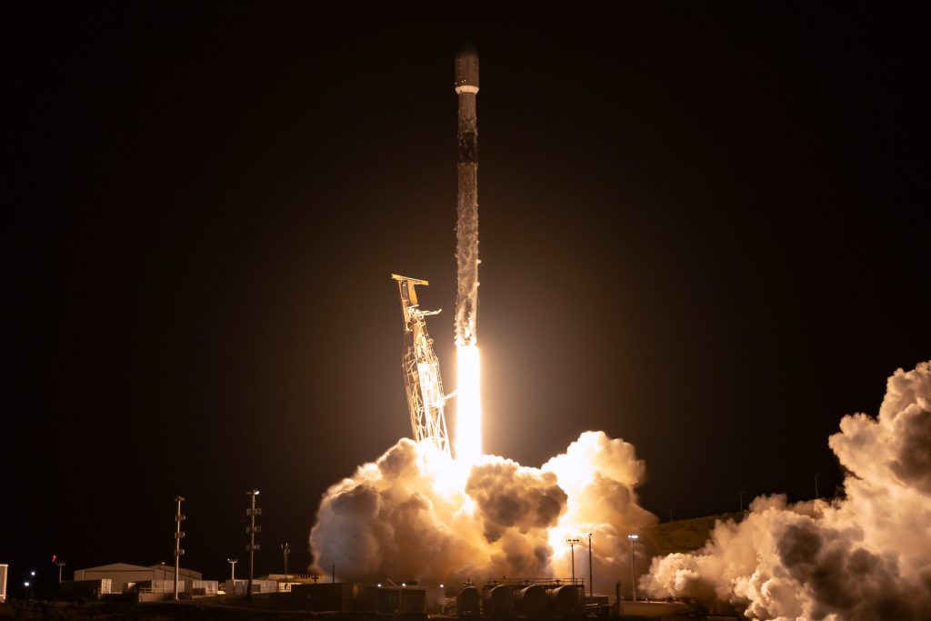 SpaceX quietly files for big bang IPO
