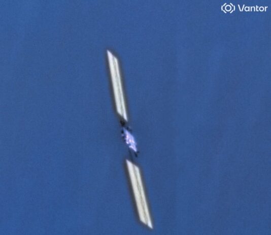 Second Starlink satellite experiences anomaly, creating additional space debris. Starlink-35956