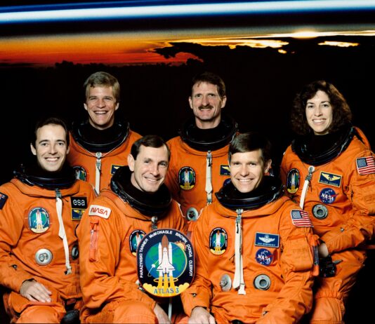 Three Decades Ago: NASA’s ATLAS-3 Mission Explored Atmosphere Official photo of the STS-68 crew