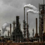 VR Training Boosts Safety for Oil and Gas Workers How can VR training in oil and gas industry enhance employee security