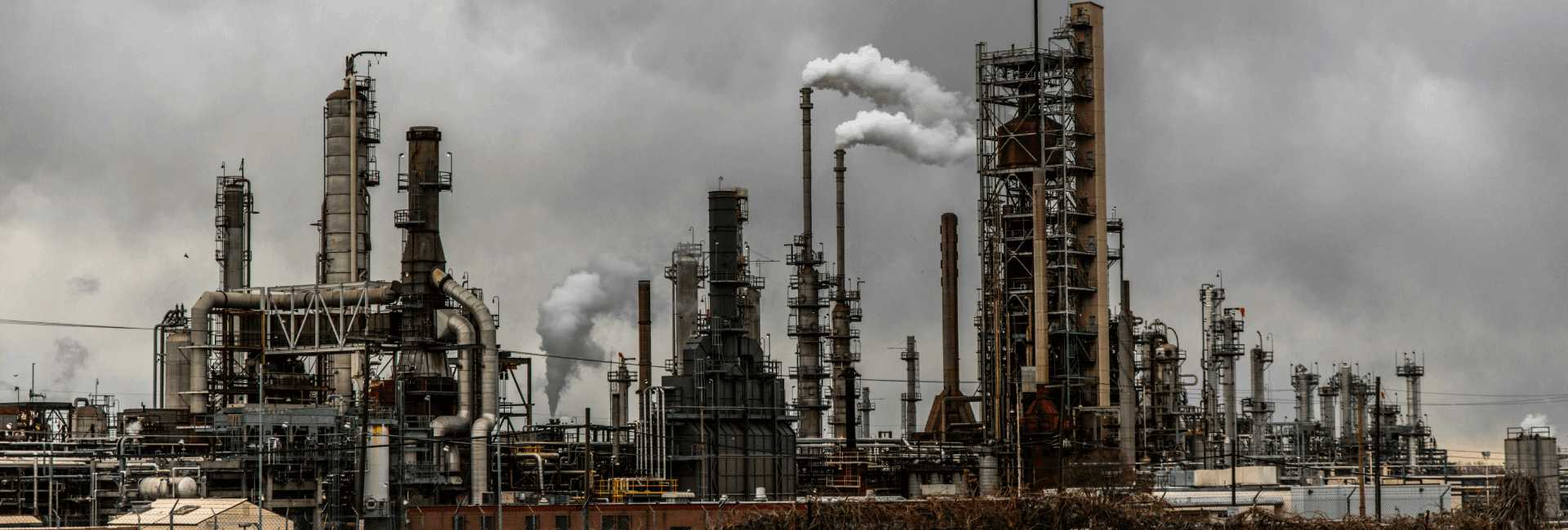 vr training in oil and gas industry.jpg How can VR training in oil and gas industry enhance employee security