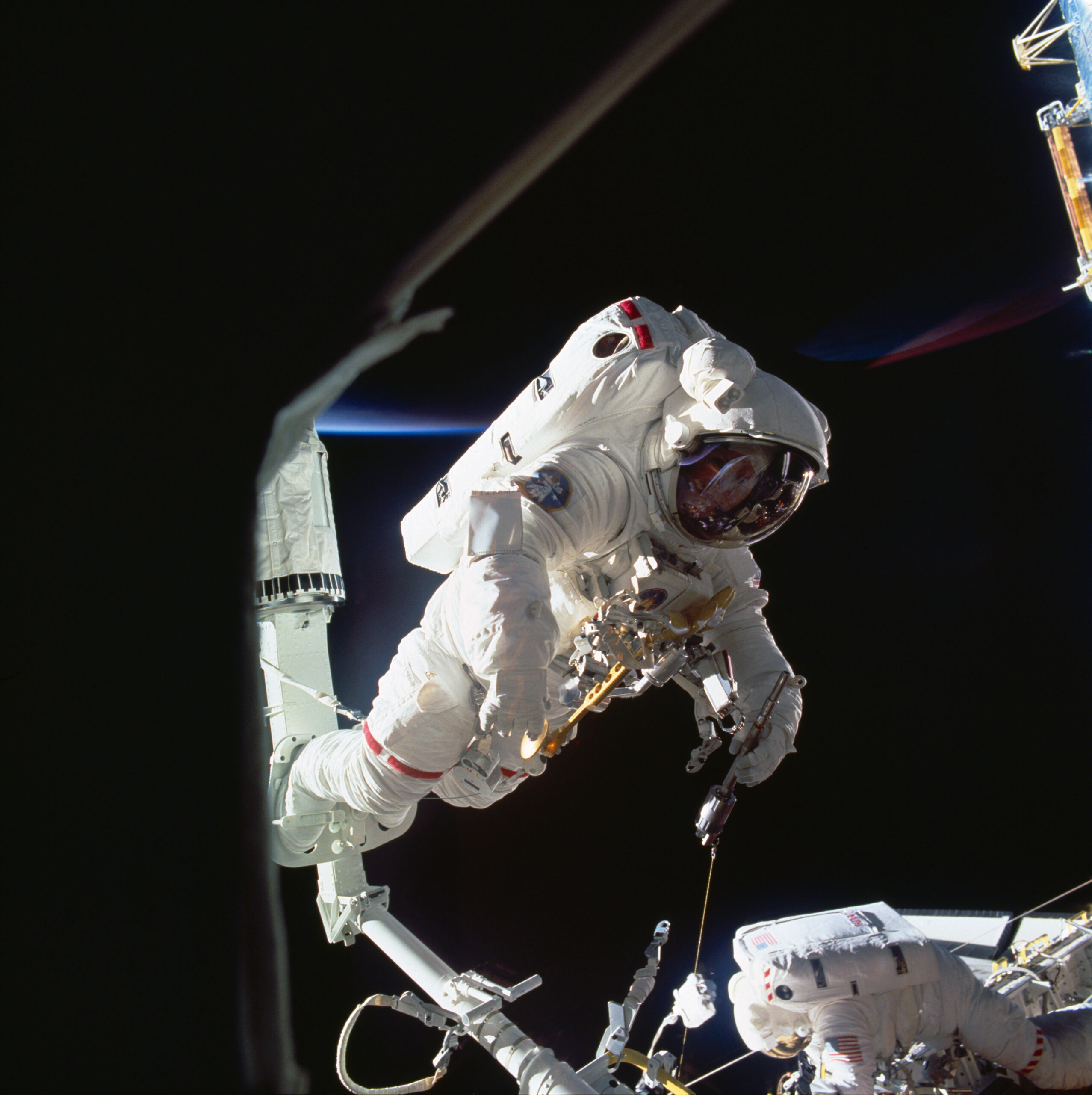 women eva 4 thornton eva 2 sts 61 eva 2 dec 1993 sts061 77 016.jpg Soviet cosmonaut Svetlana Y. Savitskaya during her historic spacewalk outside the Salyut 7 space station