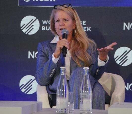 SpaceX to Test New Direct-to-Device Spectrum Next Year SpaceX planning first tests of new direct-to-device spectrum next year