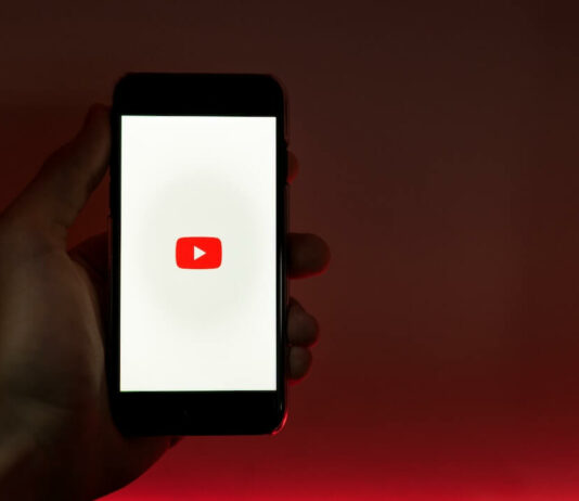 How To Play YouTube With Screen Off? How To Keep Listening To YouTube In The Background Or With iPhone Locked
