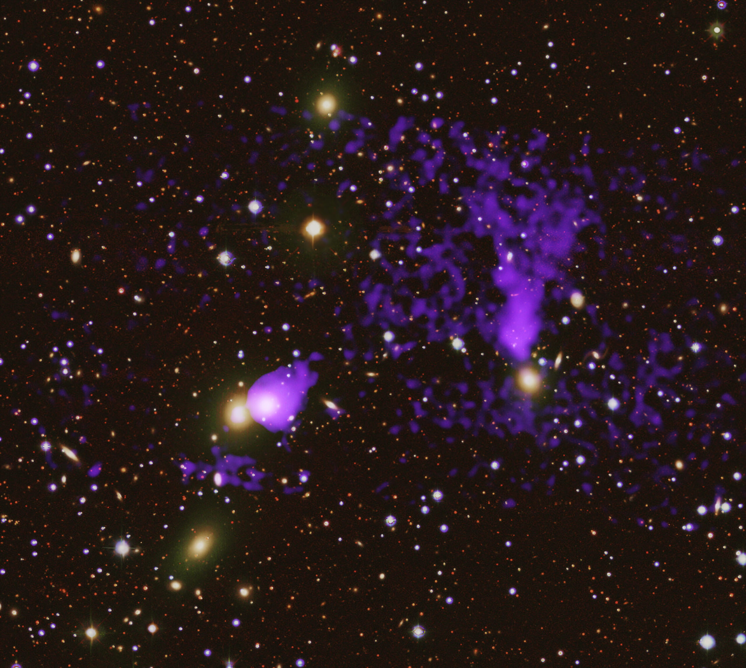 NASA's Chandra Finds Galaxy Cluster That Crosses the Streams - NASA